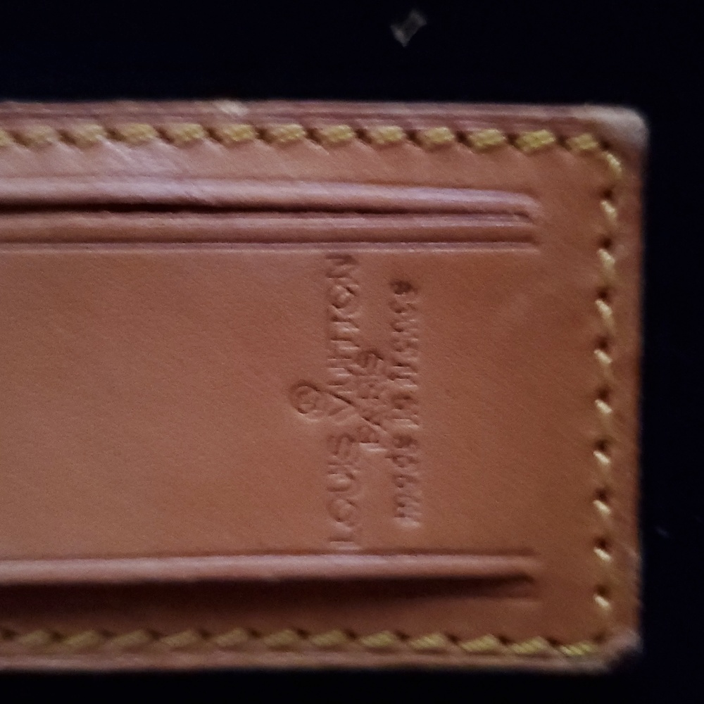 Louis Vuitton Leather Luggage Tag - Picture 12 of 13